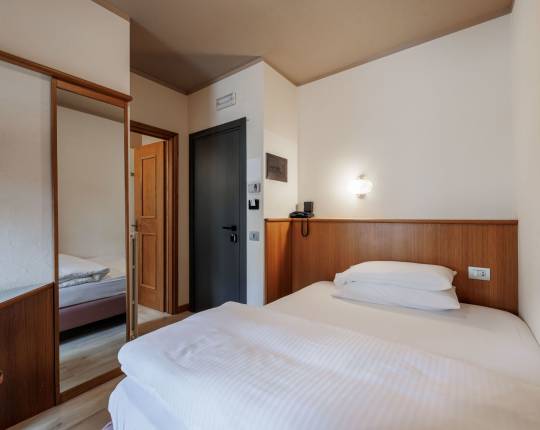 Single Room with French Bed